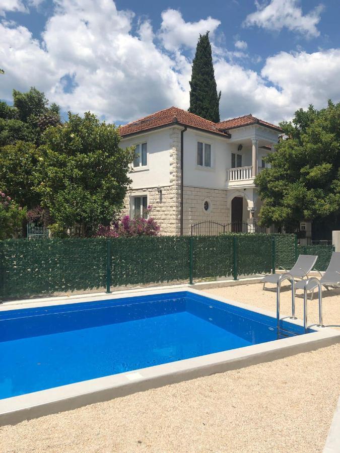 Soko Apartments Huoneistohotelli Soko Херцег-Нови Экстерьер фото