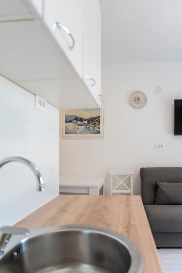 Soko Apartments Huoneistohotelli Soko Херцег-Нови Экстерьер фото